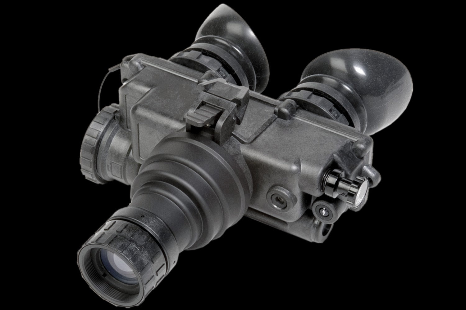 AGM PVS-7 NL1i Night Vision Goggle The PVS-7 is widely recognized for its unsurpassed dependability and ergonomic design. This U.S. Military-grade night vision 